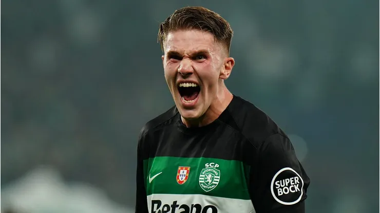 Viktor Gyökeres em jogo do Sporting. Atacante está na mira do Liverpool. Foto: Gualter Fatia/Getty Images