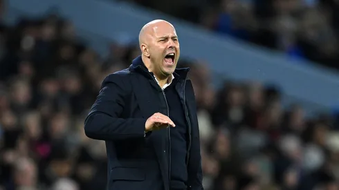 Arne Slot, técnico do Liverpool (Photo by Shaun Botterill/Getty Images)