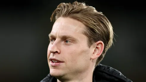 Barcelona quer fixar multa acima da média no novo contrato de De Jong.