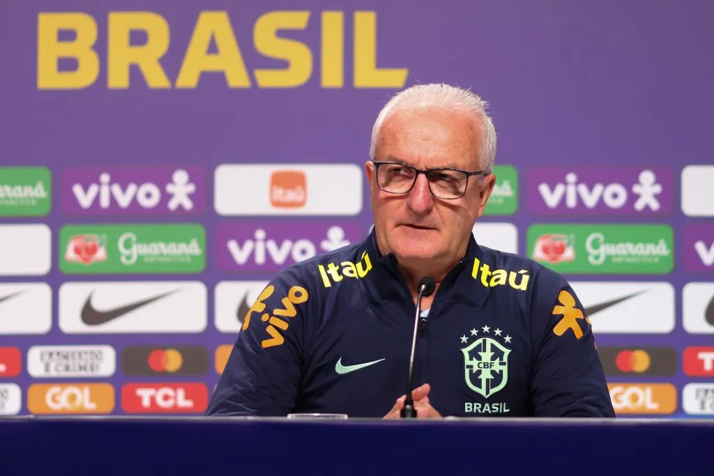 Dorival está pressionado (Photo by Lucas Figueiredo/Getty Images)