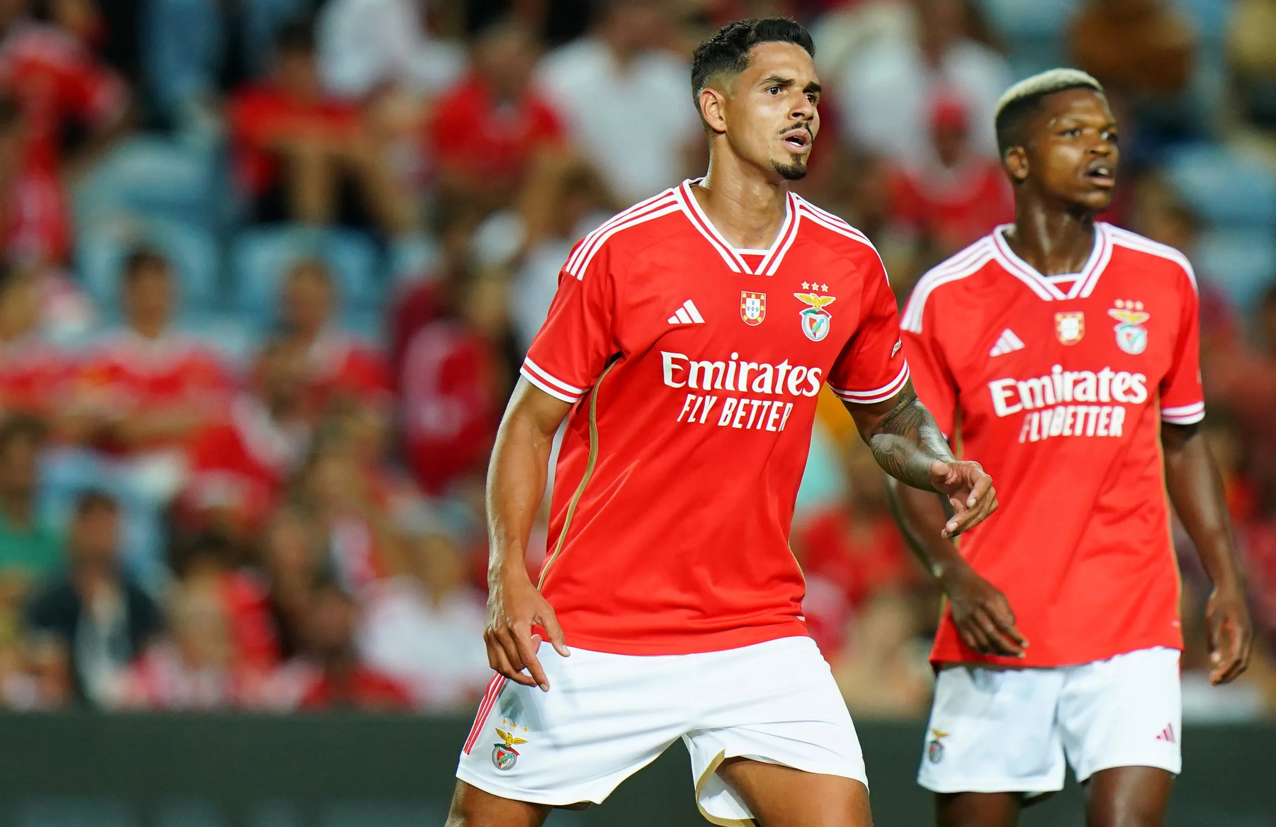 Lucas Veríssimo quando atuava pelo Benfica.  (Foto: Gualter Fatia/Getty Images)