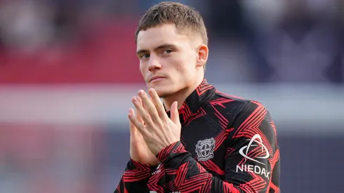 Florian Wirtz é uma alternativa no mercado da bola. Foto: Pau Barrena/Getty Images
