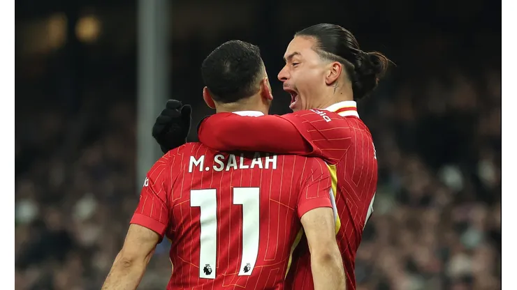 Lenda do Liverpool, Owen projeta saída de atacante e aponta substituto.