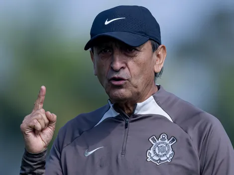 José Martínez é dúvida para entrar contra Palmeiras