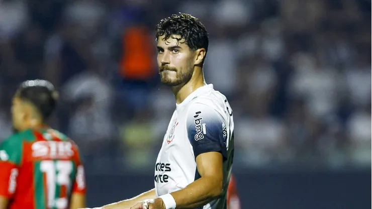 Ex-Corinthians, Pedro Raul 'elege culpado’ por passagem ruim pelo clube.