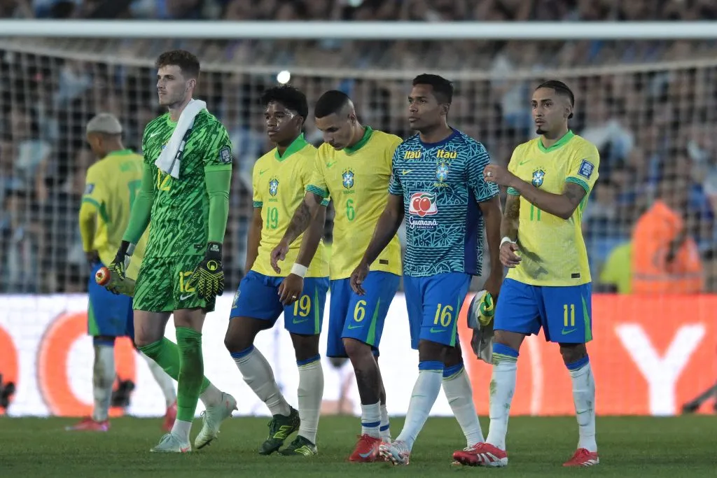BUENOS AIRES, ARGENTINA – MARCH 25: (L-R) Bento, Endrick, Guilherme Aranam Guilherme Arana, Alex Sandro and Raphinha of Brazil react after the team’s defeat in the South of American FIFA World Cup 2026 Qualifier between Argentina and Brazil at Estadio Más Monumental Antonio Vespucio Liberti on March 25, 2025 in Buenos Aires, Argentina. (Photo by Marcelo Endelli/Getty Images)