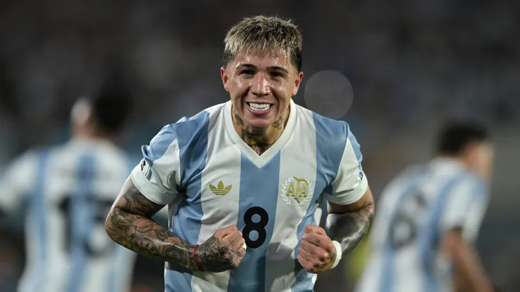 Enzo Fernández, jogador do Chelsea, comemora gol contra a Seleção Brasileira, durante partida pela Argentina