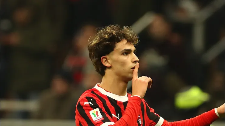 A situação do jogador no Chelsea e seu desempenho no Milan deixam em aberto o futuro do atacante português, que pode ter um novo destino na temporada 2025-26. (Foto de Marco Luzzani/Getty Images)