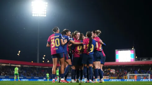 Domínio Total: Barcelona Goleia Wolfsburg e Avança para Semifinal. Foto: Alex Caparrod/ Getty Images