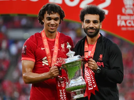 Saída de Arnold ajuda e Salah deve renovar o contrato