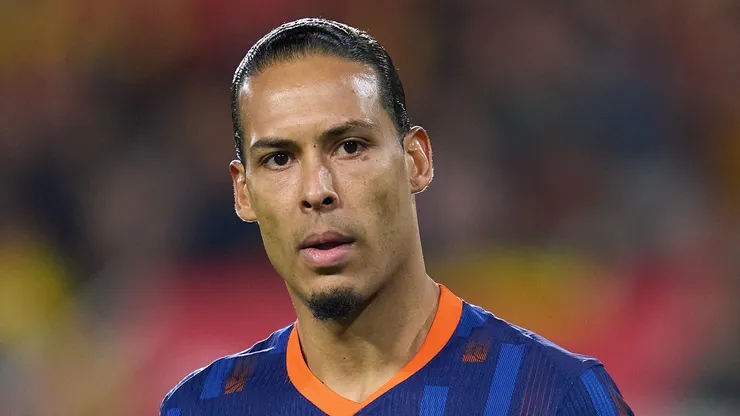 Barcelona deixa Van Dijk de lado e decide fechar com outro grande zagueiro (Photo by Aitor Alcalde/Getty Images)