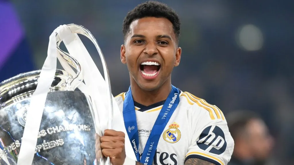 Rodrygo comemorando com o Real Madrid (Photo by Justin Setterfield/Getty Images)