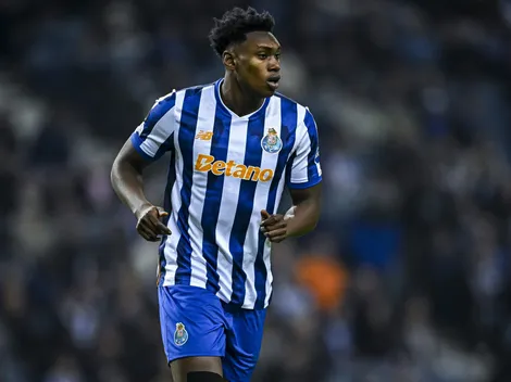 Tottenham pode pagar R$ 632 milhões pela contratação de Samu Aghehowa