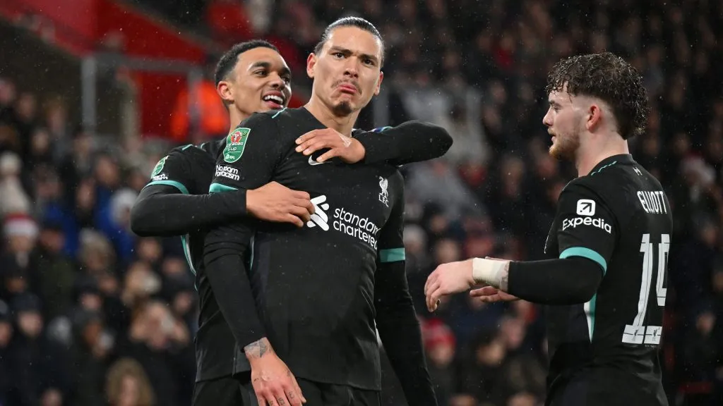 Darwin Núñez recebeu uma proposta para deixar o Liverpool. Foto: Dan Mullan/Getty Images