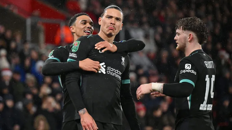 Darwin Núñez recebeu uma proposta para deixar o Liverpool. Foto: Dan Mullan/Getty Images
