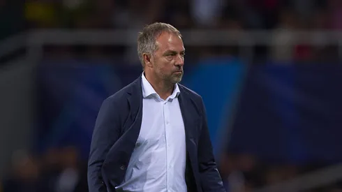 Barcelona está próximo de renovar acordo com titular após aval de Flick.