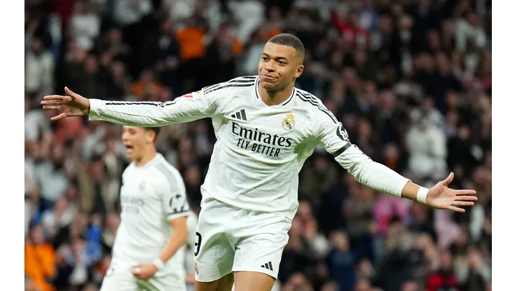 Mbappé marca golaço pelo Real Madrid (Photo by Angel Martinez/Getty Images)