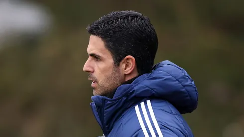 LONDON COLNEY, ENGLAND – MARCH 11: Mikel Arteta, Manager of Arsenal, looks on during the UEFA Champions League 2024/25 Round of 16 Second Leg training session at Sobha Realty Training Centre on March 11, 2025 in London Colney, England. (Photo by Paul Harding/Getty Images)