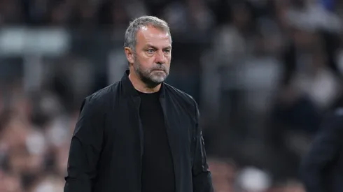 Hansi Flick, do Barcelona, revela conversa sincera com Raphinha nos bastidores.