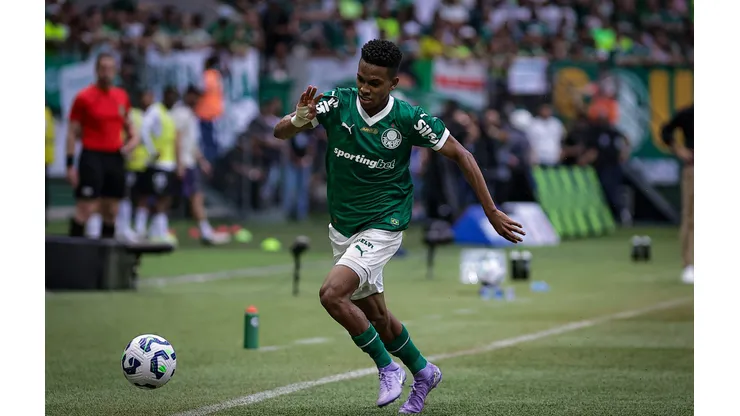 Além da jogada marcante, o jovem atacante segue em alta no futebol brasileiro e já tem futuro definido no Chelsea. Foto Fabio GiannelliAGIF
