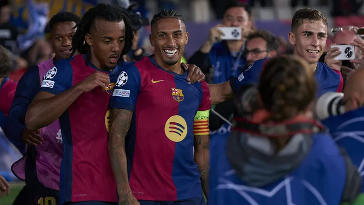 Jogadores do Barcelona comemorando gol. Foto: Pedro Salado
