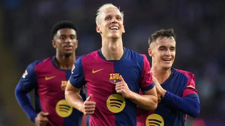 Marc Casadó junto com Dani Olmo e Balde