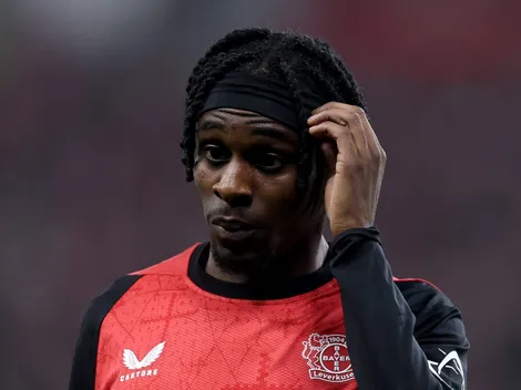 Leverkusen disputa Andrei Ratiu com o Barça para substituir Frimpong