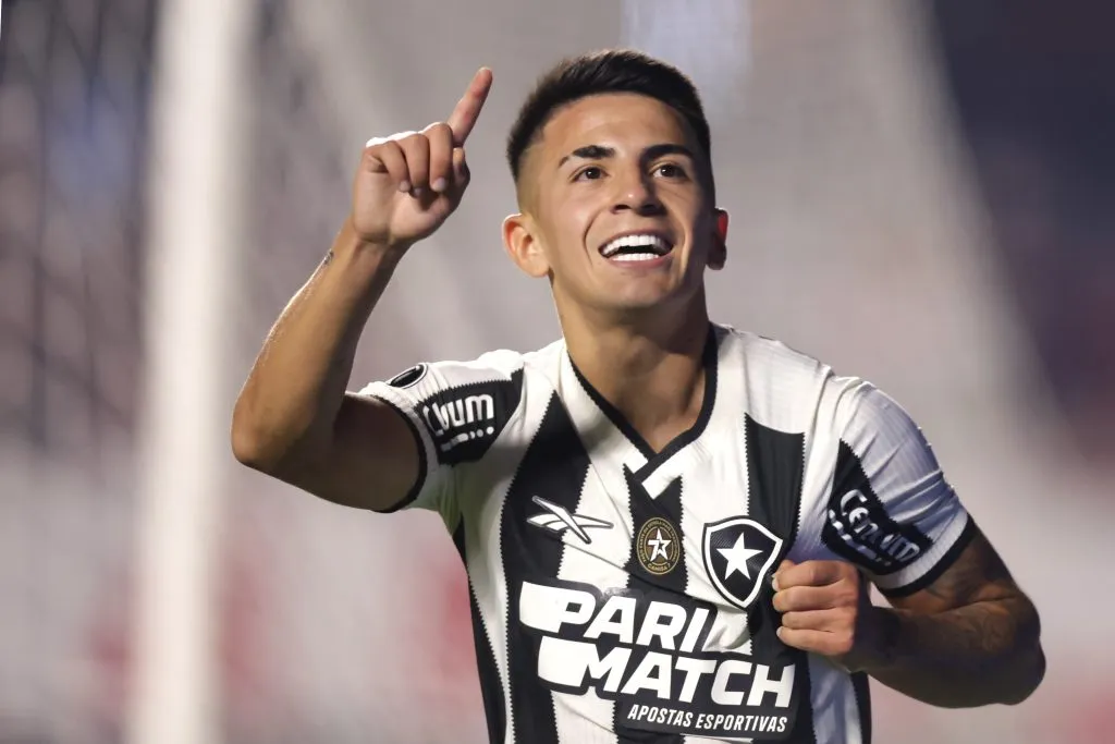 Thiago Almada ajudou o Botafogo a vencer a Libertadores e o Brasileirão. Foto: Alexandre Schneider/Getty Images