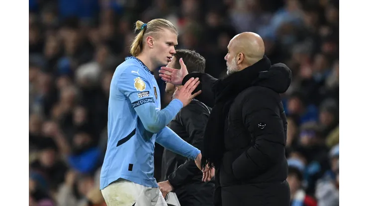 Guardiola e Haaland se cumprimentam (Photo by Gareth Copley/Getty Images)