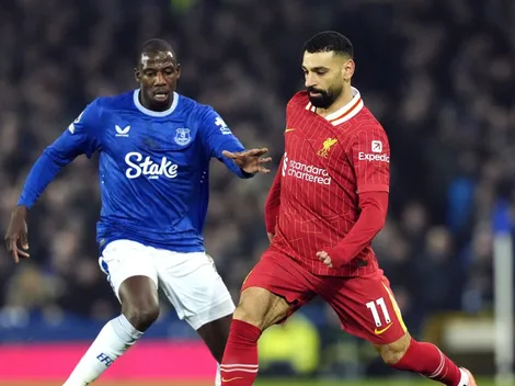 Após derrotas, Liverpool pega o Everton de olho no título da Premier League