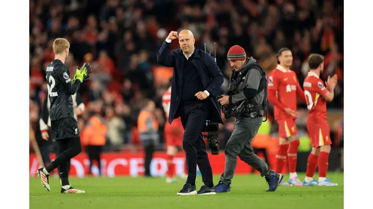 Arne Slot, técnico do Liverpool (Photo by Carl Recine/Getty Images)