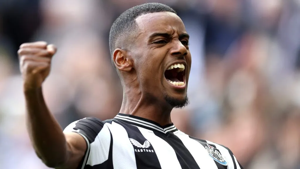 Alexander Isak vai voltar a treinar no Newcastle. Foto: George Wood/Getty Images