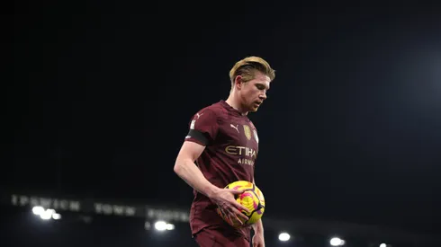 De Bruyne tem futuro incerto. (Foto por Alex Pantling/Getty Images)