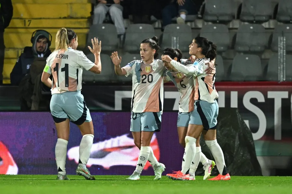 Jogadoras da seleção espanhola no jogo contra o Portugal