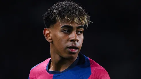Lamine Yamal é procurado pelo Manchester City e impõe condição para permanecer no Barcelona. (Photo by David Ramos/Getty Images)