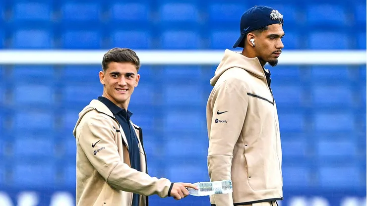 Barcelona pode enviar grande nome ao Liverpool em troca do atacante Luis Díaz. (Photo by David Ramos/Getty Images)