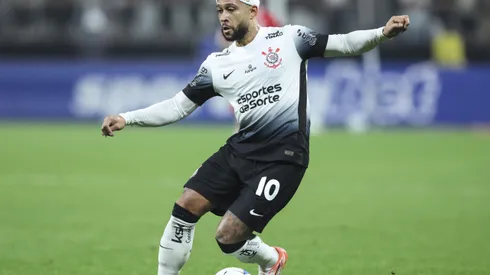 Memphis Depay, craque do Corinthians em campo (Photo by Alexandre Schneider/Getty Images)