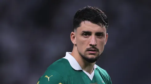 Após defender a seleção uruguaia, Piquerez voltou aos treinos do Palmeiras e comentou as expectativas para o Mundial de Clubes, destacando a competitividade do grupo que inclui Porto, Al Ahly e Inter Miami. Foto: Ettore Chiereguini/AGIF