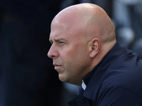 Arne Slot sobre Van Dijk após atuação ruim no Liverpool: “Não estou..."