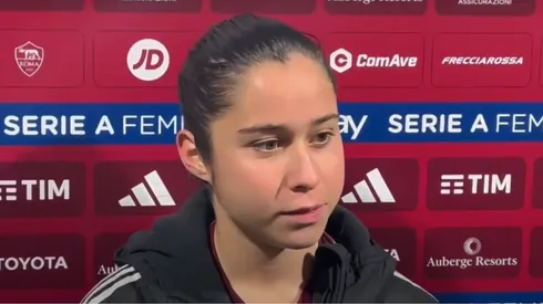 Giulia Dragoni jogadora do Roma em coletiva de impressa - Reprodução youtube: https://www.youtube.com/watch?v=wAQogzh4xDw