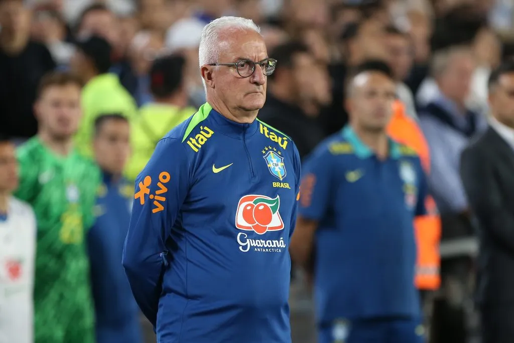 Dorival na partida diante da Argentina, última pela Seleção (Photo by Daniel Jayo/Getty Images)