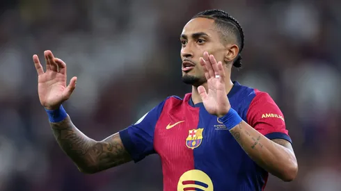 Raphinha teve pequeno motivo para xingar o árbitro. Foto: Yasser Bakhsh/Getty Images