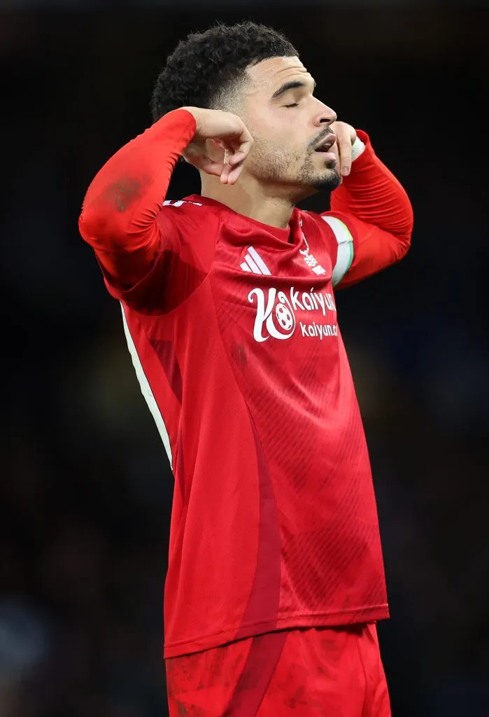 Meia-atacante Morgan Gibbs-White, do Nottingham Forest, deve entrar na mira do Manchester City para possivelmente substituir Kevin De Bruyne, que está de saída do clube após anunciar. Morgan é um dos destaques do Forest, que está à frente do City na tabela da Premier League  (Photo by Alex Livesey/Getty Images)