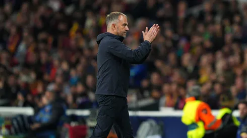 Hansi Flick durante jogo do Barcelona