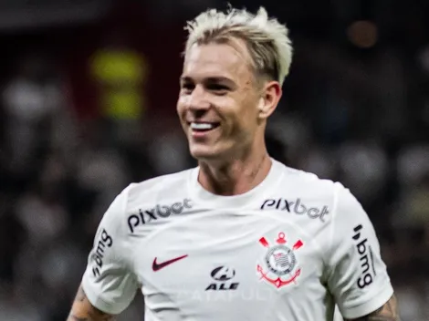 Alviverdes discutem volta de Roger Guedes na web