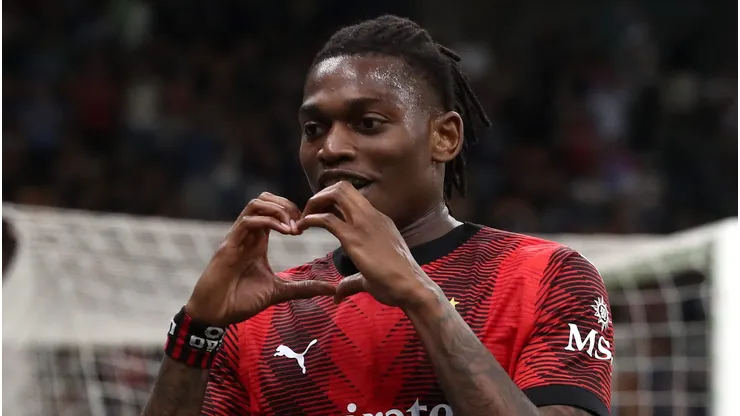 Rafael Leão, do Milan, alvo do Manchester United. Foto: Marco Luzzani