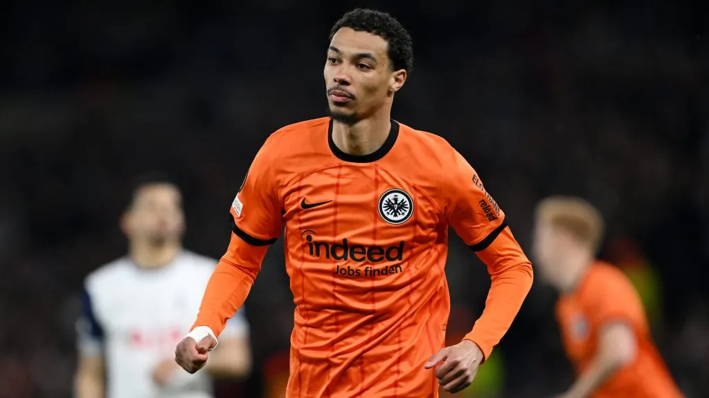 Hugo Ekitike em jogo do Eintracht Frankfurt. Foto: Shaun Botterill/Getty Images