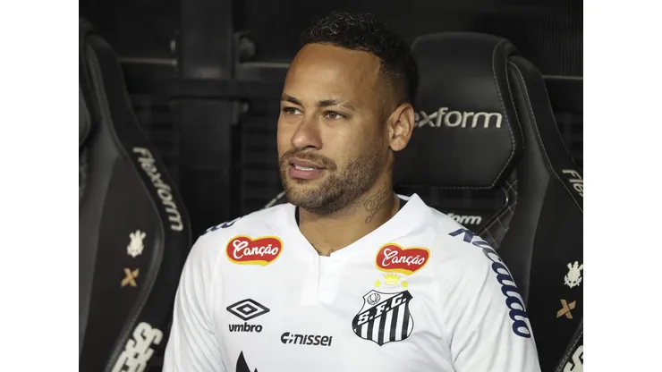 Neymar é o camisa 10 do Santos (Photo by Alexandre Schneider/Getty Images)