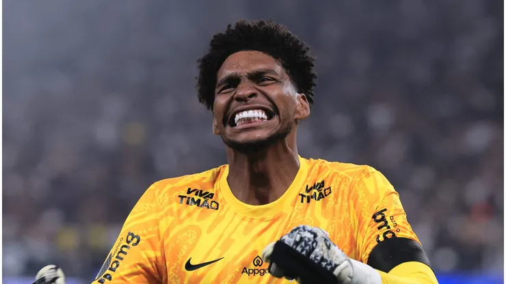 Corinthians perde para o Palmeiras e Fiel Torcida destaca Hugo Souza.