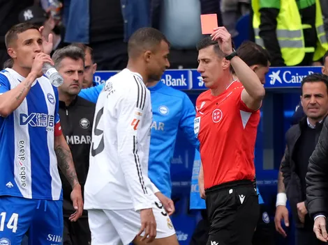 Kylian Mbappé recebe vermelho em vitória contra o Alavés